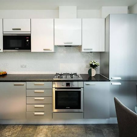 Chic And Spacious Flat Near Bond Street Appartement Londen Buitenkant foto