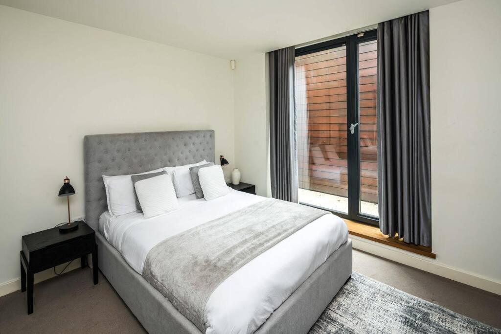 Chic And Spacious Flat Near Bond Street Appartement Londen Buitenkant foto