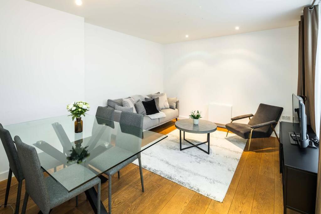 Chic And Spacious Flat Near Bond Street Appartement Londen Buitenkant foto
